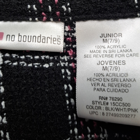 Vintage Plaid Blazer With A Notched Collar    Size Junior M(7/9) - Picture 6 of 9